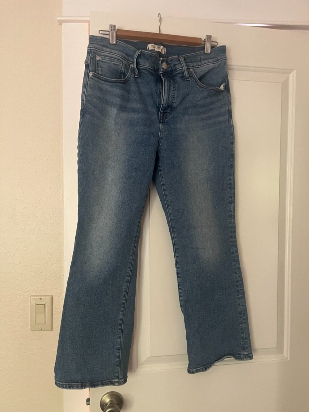 Madewell Mid Rise Kickout Jeans Size 30